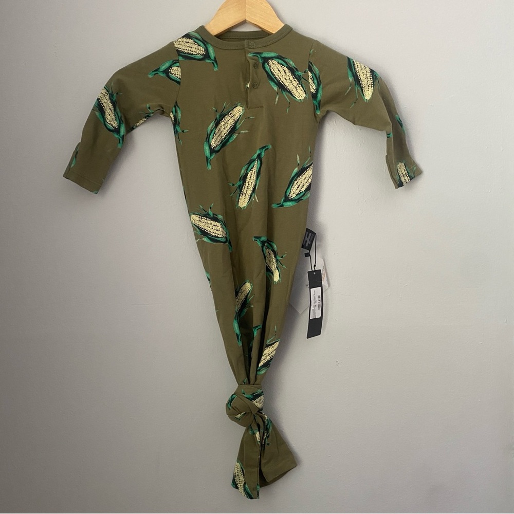 NWT New Moi Noi army green corn print baby knotted sleeping gown 9 - 12 months